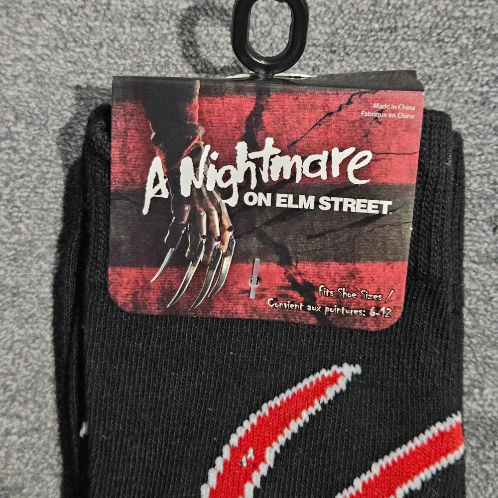 A Nightmare on Elm Street Freddy Krueger Bladed Glove Crew Socks Mens 6-12 NEW